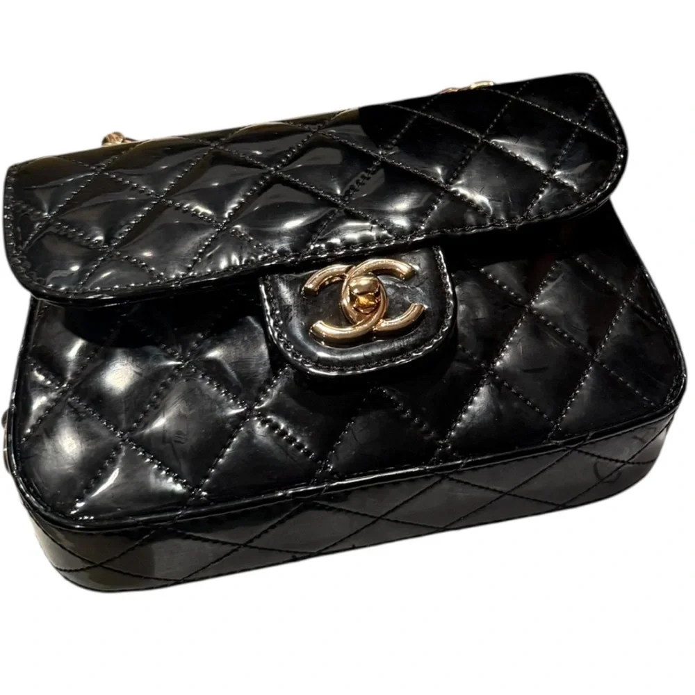 CHANEL Black Quilted Small Flap Crossbody with Gold Hardware GWP - Picture 6 of 6